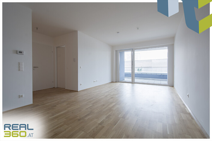Geräumiges Wohnzimmer